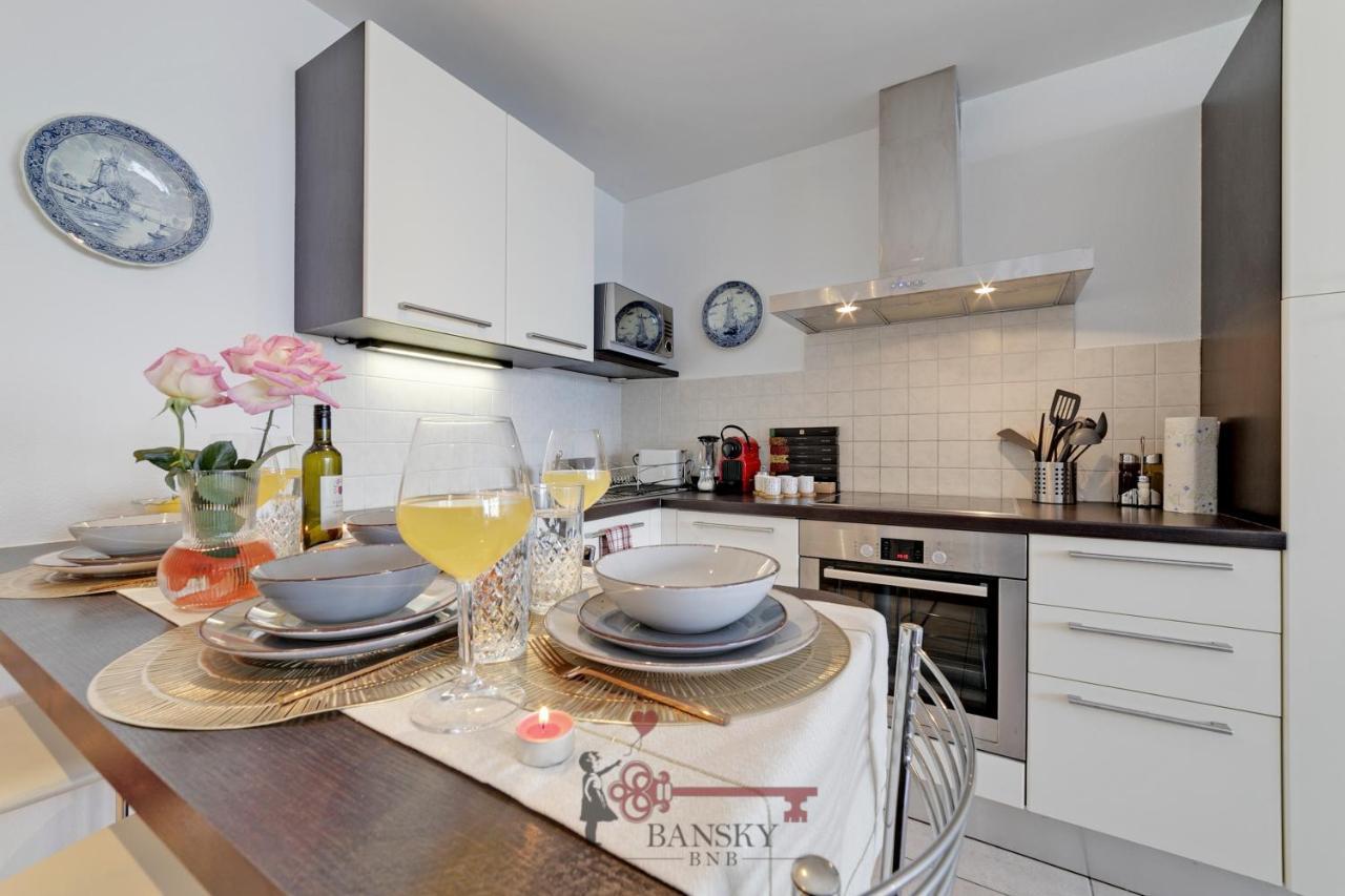 'cuore Di Rose' Parking - Welcome Set, Netflix, For 4 Persons -by Easylife Swiss Lugano