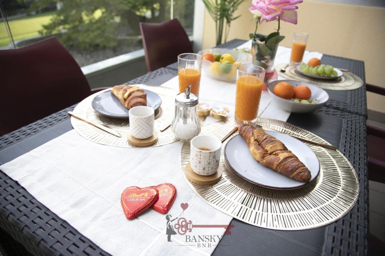 'cuore Di Rose' Parking - Welcome Set, Netflix, For 4 Persons -by Easylife Swiss